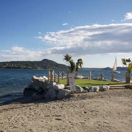 Apartment Calogna Sleeps 2 Belgirate